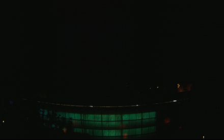 Wetter Kamera - Bild etwa 2MB.Entfernung zum hohen Haus (Exzenterhaus) 740m.Häuser hinter den Bahngleisen 150m.Das Wetter Bild wird alle 3 Minuten aktualisiert.