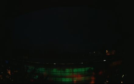 Wetter Kamera - Bild etwa 2MB.Entfernung zum hohen Haus (Exzenterhaus) 740m.Häuser hinter den Bahngleisen 150m.Das Wetter Bild wird alle 3 Minuten aktualisiert.