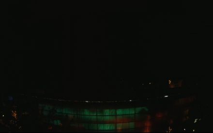 Wetter Kamera - Bild etwa 2MB.Entfernung zum hohen Haus (Exzenterhaus) 740m.Häuser hinter den Bahngleisen 150m.Das Wetter Bild wird alle 3 Minuten aktualisiert.