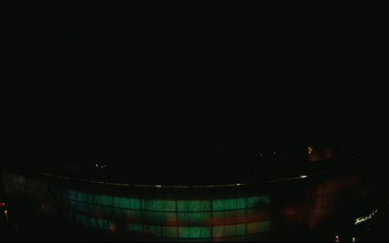 Wetter Kamera - Bild etwa 2MB.Entfernung zum hohen Haus (Exzenterhaus) 740m.Häuser hinter den Bahngleisen 150m.Das Wetter Bild wird alle 3 Minuten aktualisiert.