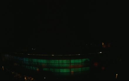 Wetter Kamera - Bild etwa 2MB.Entfernung zum hohen Haus (Exzenterhaus) 740m.Häuser hinter den Bahngleisen 150m.Das Wetter Bild wird alle 3 Minuten aktualisiert.