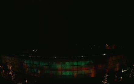 Wetter Kamera - Bild etwa 2MB.Entfernung zum hohen Haus (Exzenterhaus) 740m.Häuser hinter den Bahngleisen 150m.Das Wetter Bild wird alle 3 Minuten aktualisiert.