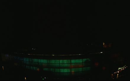 Wetter Kamera - Bild etwa 2MB.Entfernung zum hohen Haus (Exzenterhaus) 740m.Häuser hinter den Bahngleisen 150m.Das Wetter Bild wird alle 3 Minuten aktualisiert.