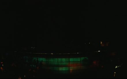 Wetter Kamera - Bild etwa 2MB.Entfernung zum hohen Haus (Exzenterhaus) 740m.Häuser hinter den Bahngleisen 150m.Das Wetter Bild wird alle 3 Minuten aktualisiert.