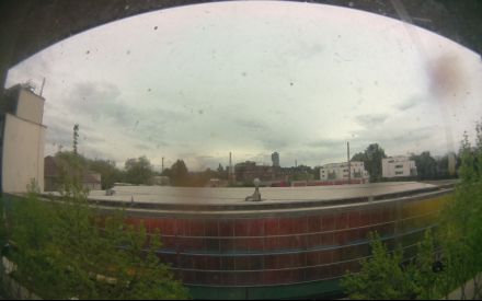 Wetter Kamera - Bild etwa 2MB.Entfernung zum hohen Haus (Exzenterhaus) 740m.Häuser hinter den Bahngleisen 150m.Das Wetter Bild wird alle 3 Minuten aktualisiert.